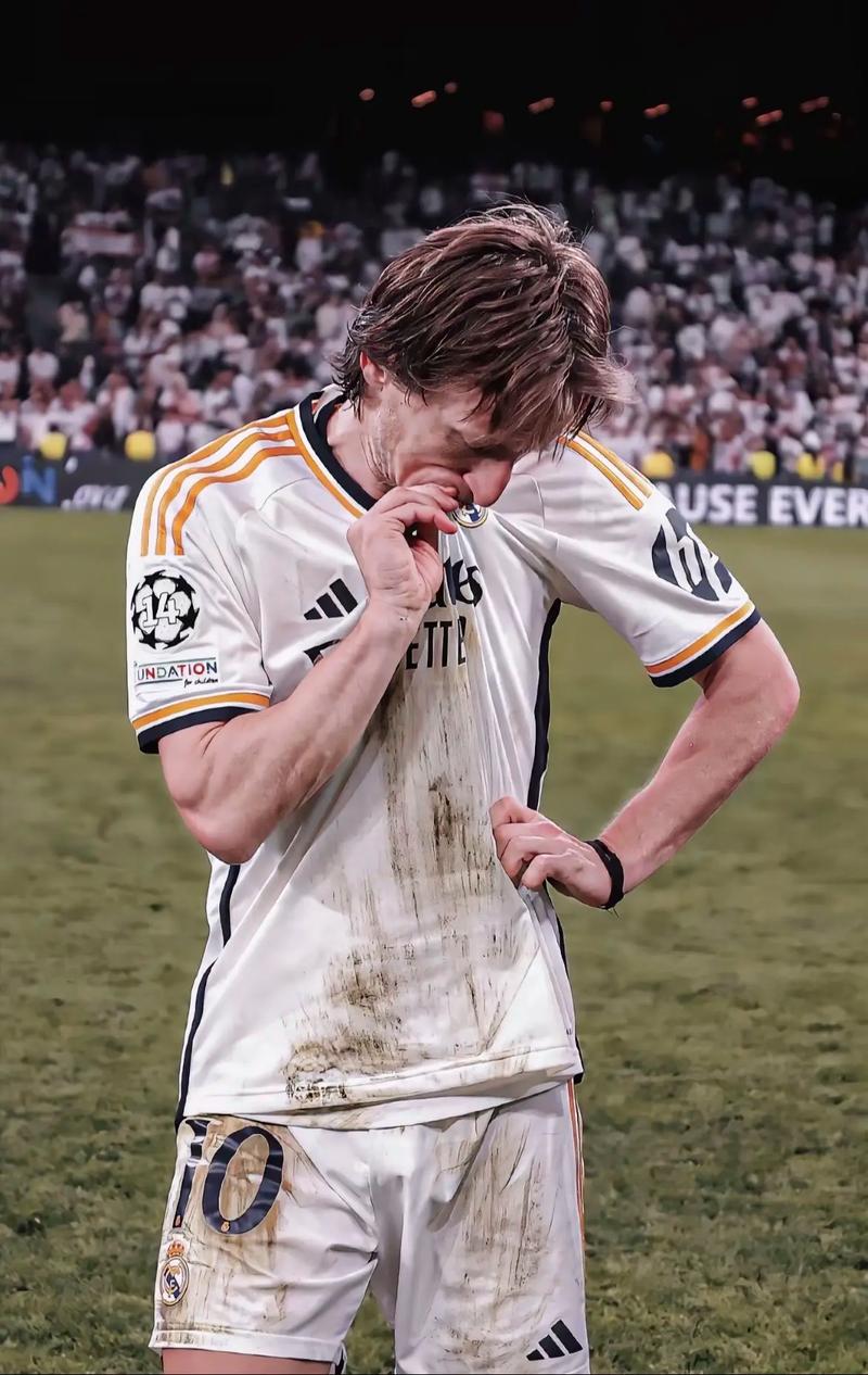 5年3.13亿豪赌！独行侠顶薪锁欧文，东契奇离队危机引爆更衣室？